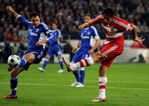 詹姆斯更是 詹姆斯更是