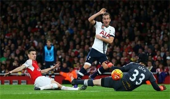 场艰难比赛 场艰难比赛